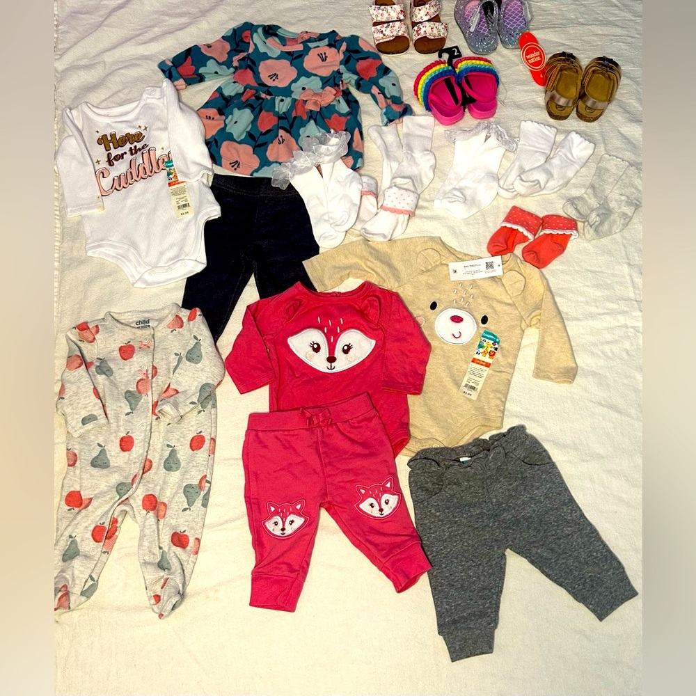 Lot Infant clothes shoes and socks 0-3 months girl NWT